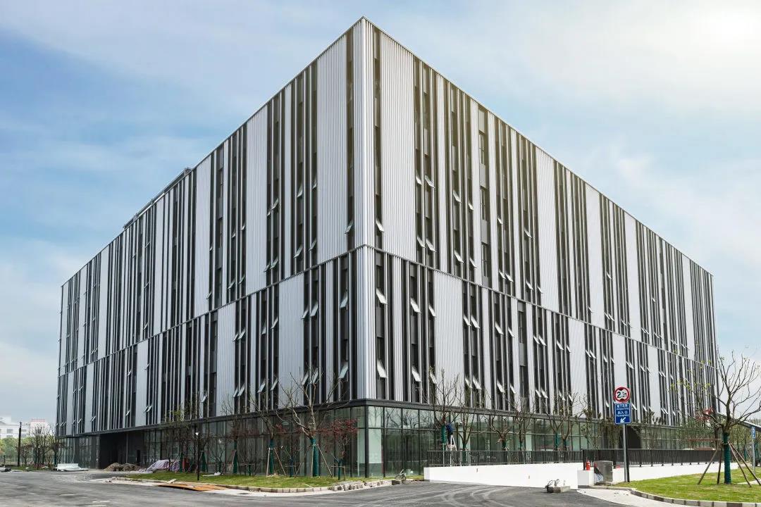 2栋高层厂房,8栋多层厂房,3栋单层厂房