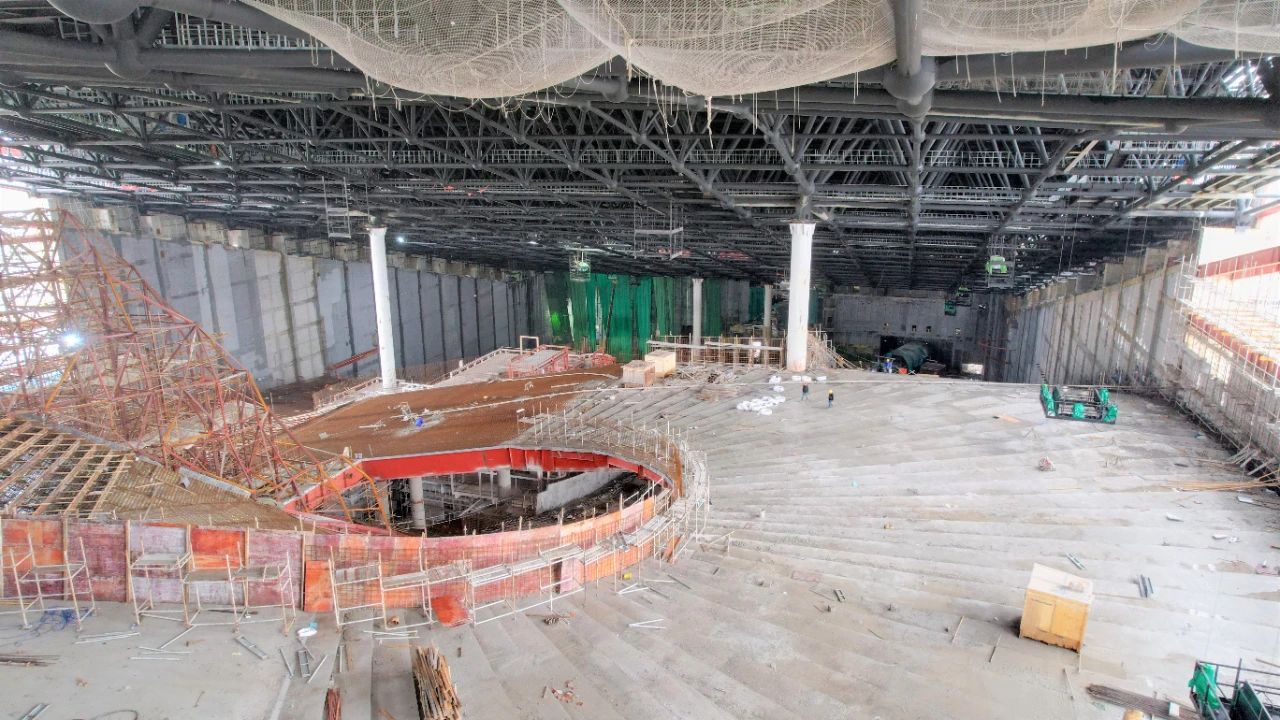 临港这座全球最大室内滑雪场整体建设任务已经完成75%,计划明年上半年