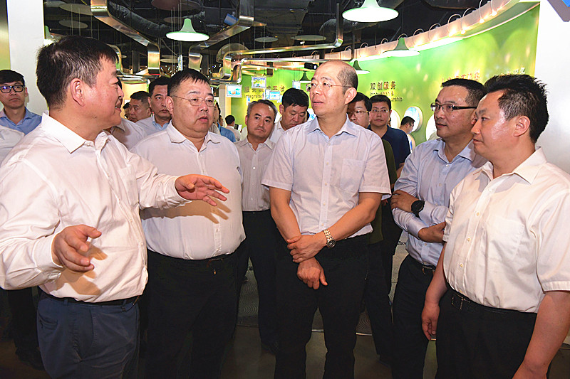 辽宁省大连市党政代表团来漕河泾开发区交流"公司制"运营经验
