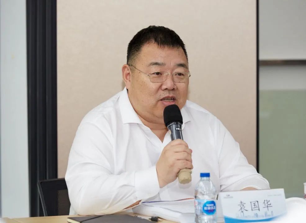 "披荆斩浪,为你领航":临港集团党委书记,董事长袁国华与青年英才班