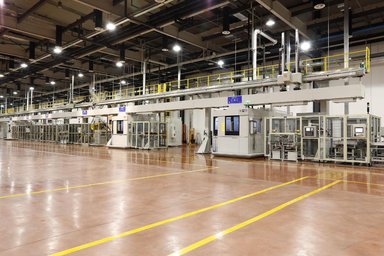 "黑灯工厂"——动力总成项目车间试验线