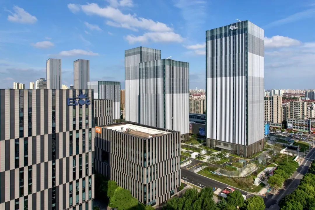 上海临港漕河泾高科技园引入中国人寿30亿元战略投资成功落地