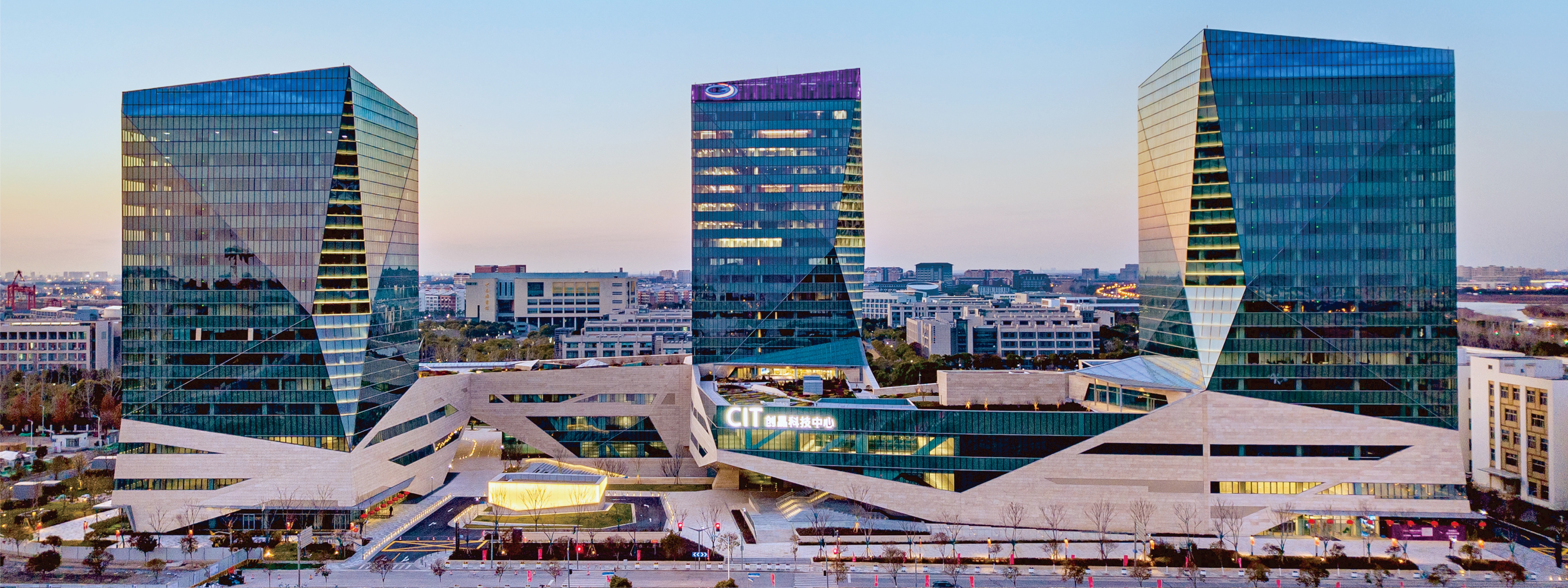 临港集团党委部署启动树立和践行正确政绩观学习教育工作