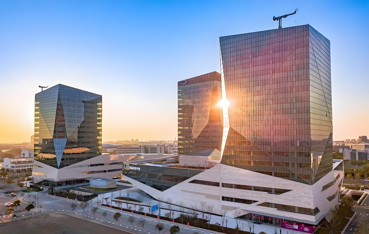 临港集团总部实施AI智慧节能改造，综合节能率超17%