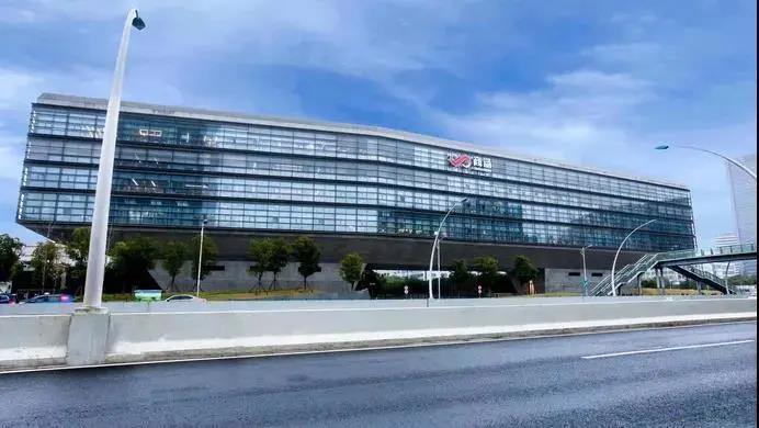 漕河泾开发区丨进办公楼后全靠"刷脸",商汤ai科技为疫情防控升级智慧