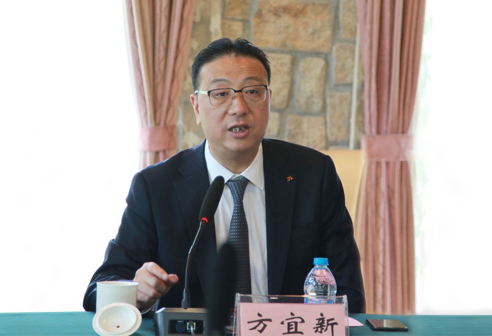 临港集团与瑞慈医疗签约,共建临港健康服务体系